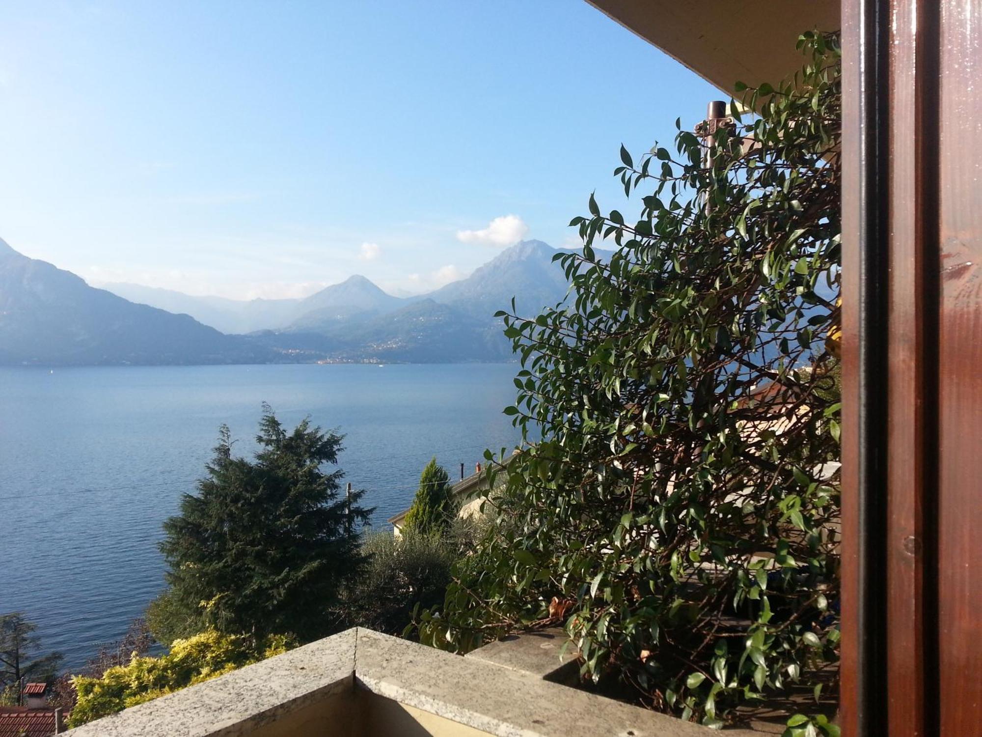 Casa Sofie E Charlotte Lägenhet Varenna Rum bild