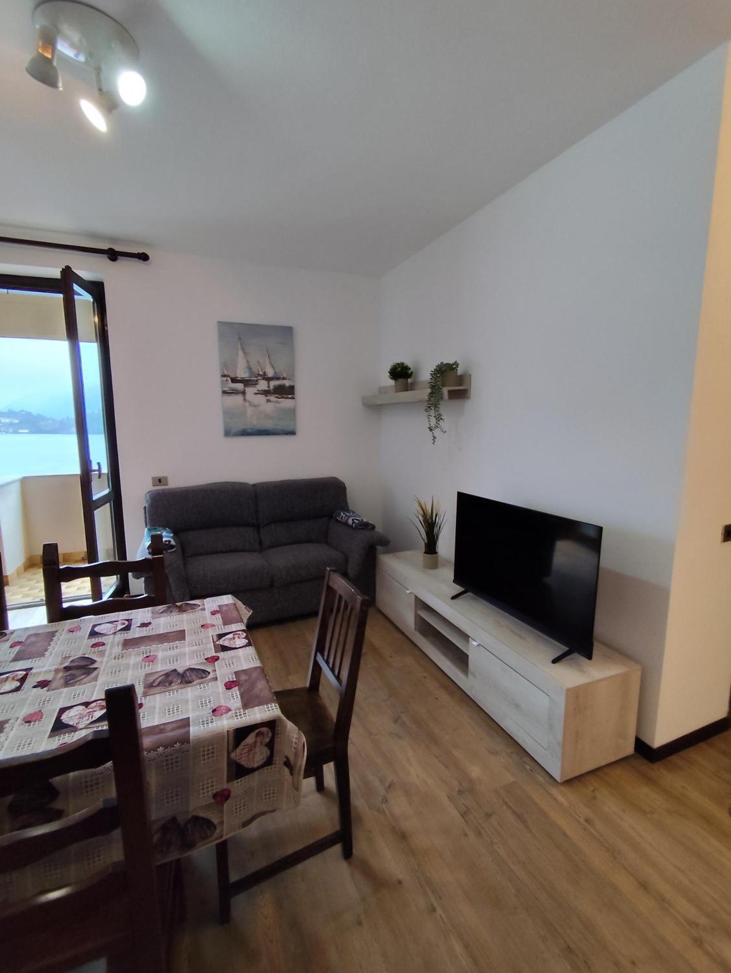 Casa Sofie E Charlotte Lägenhet Varenna Exteriör bild