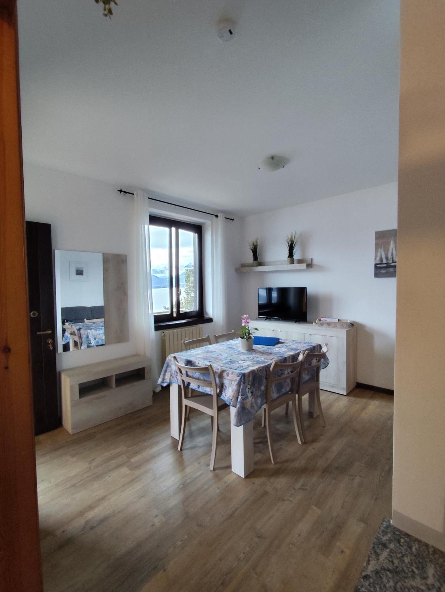 Casa Sofie E Charlotte Lägenhet Varenna Exteriör bild